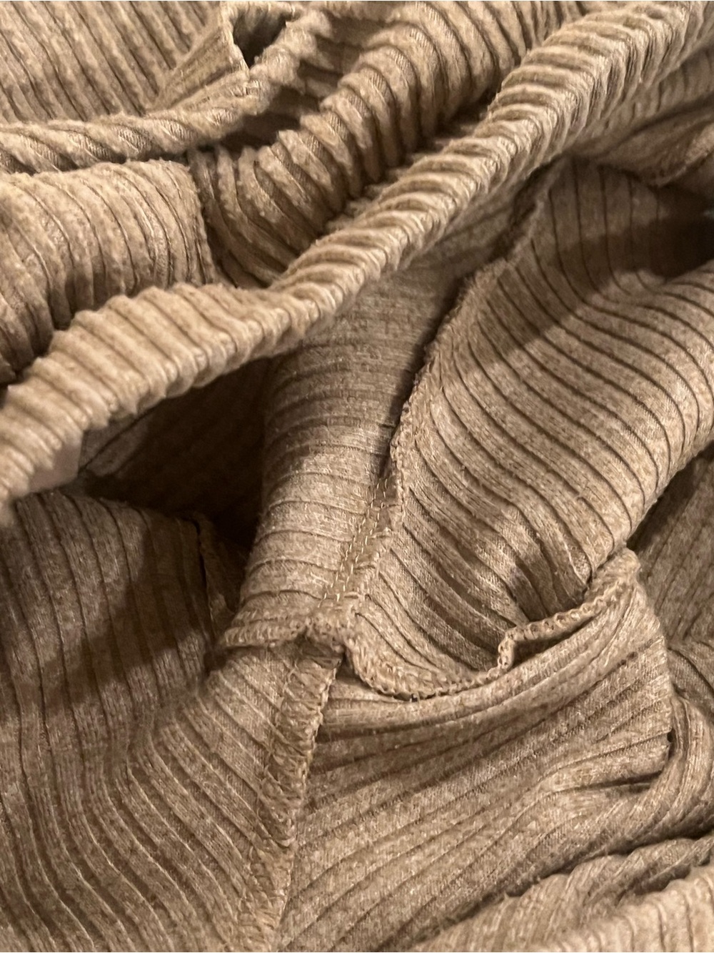 Alo Muse Sweatpant medium - Picture 8 of 13
